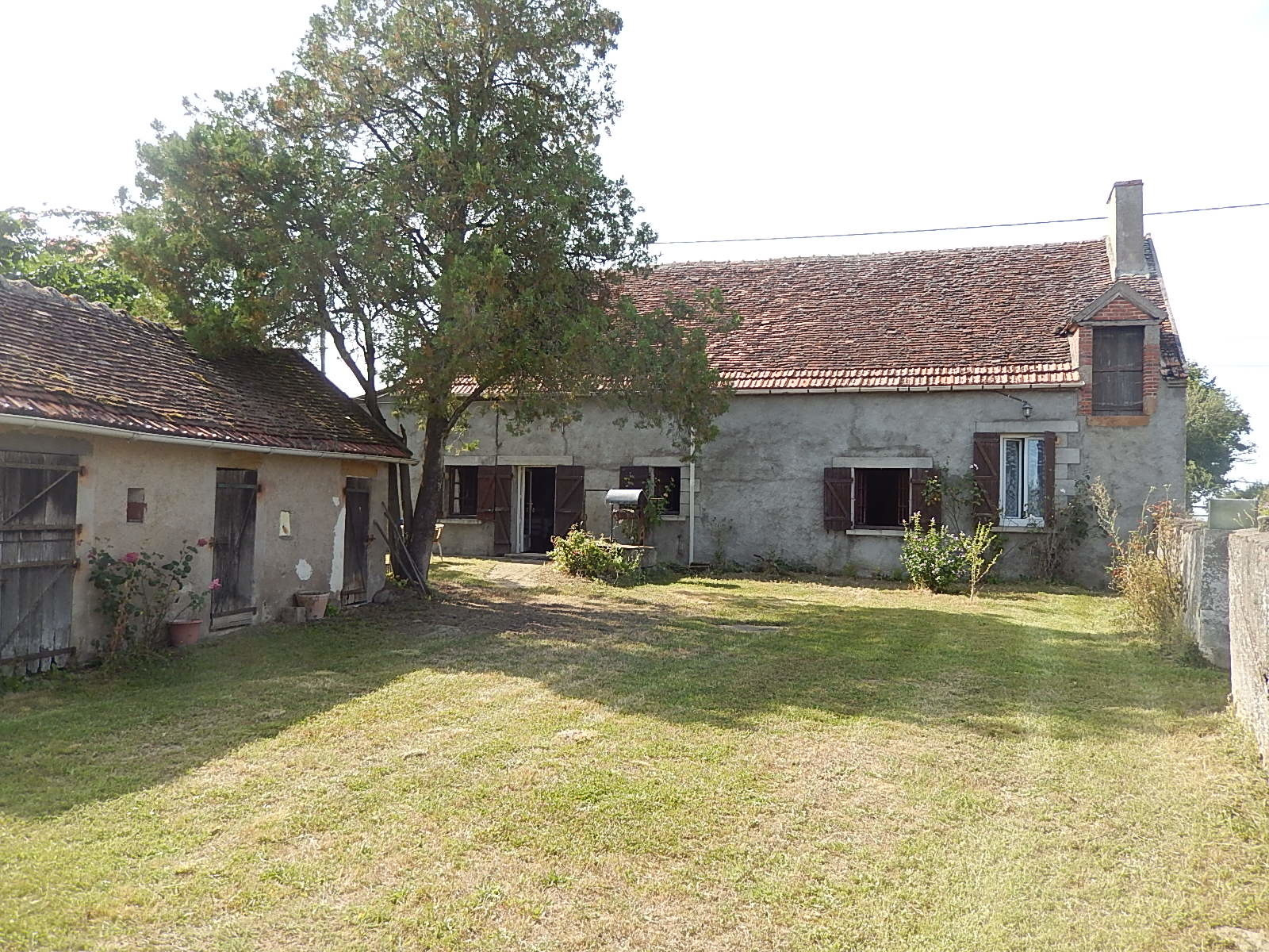 Ferme Avec Hectares A Vendre Dans L ain Vente Cerilly - Fermette avec grande grange et 2,5 hectares de terrain