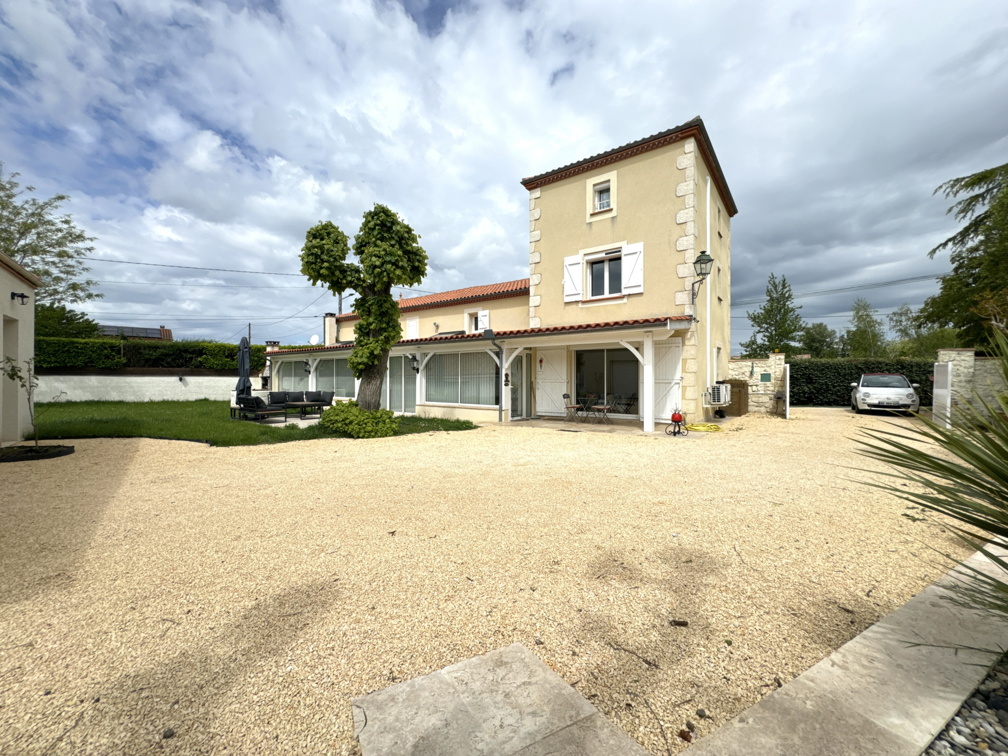 Vente Maison 319m² 14 Pièces à Saint-Sylvestre-sur-Lot (47140) - Idimmo