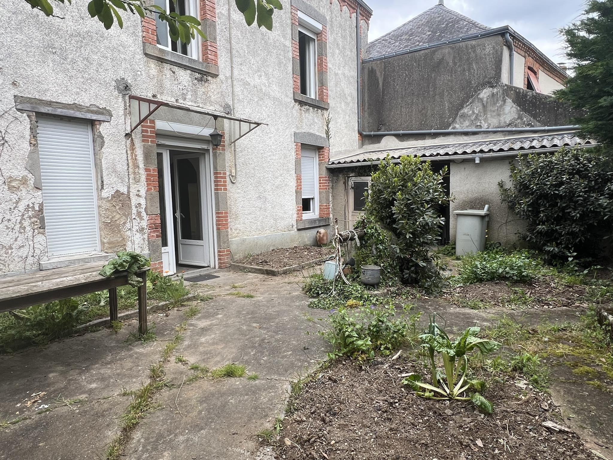 Vente Maison 181m² 5 Pièces à Coulonges-Thouarsais (79330) - Idimmo
